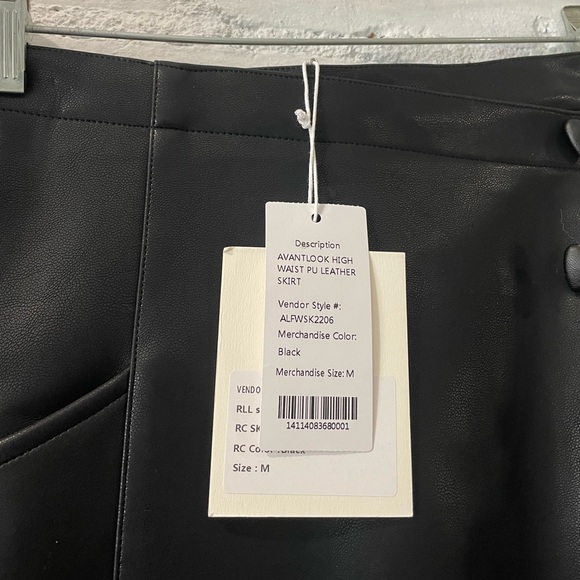 Avantlook Leather Skirt (NEVER WORN) - Picture 3 of 3